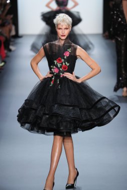 Michael Costello moda gösterisi sırasında New York Moda Haftası