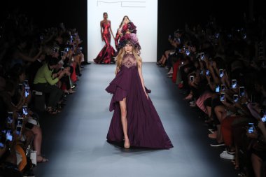 Michael Costello defile