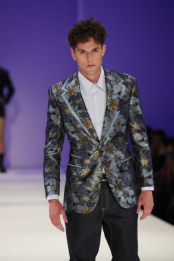 Malan Breton moda gösterisi sırasında New York Moda Haftası