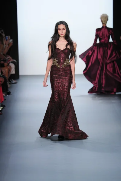 Michael Costello fashion show during New York Fashion Week — Stock Photo, Image