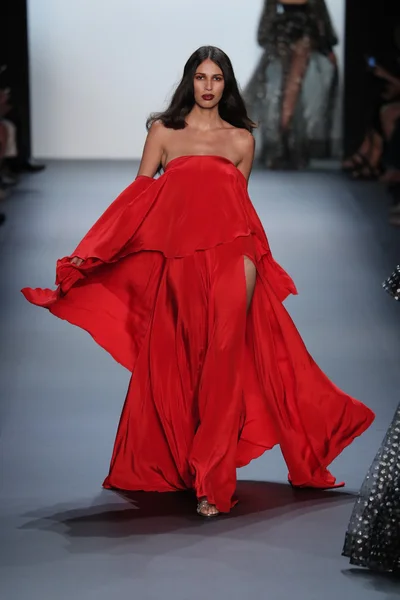 Michael Costello modeshow tijdens New York Fashion Week — Stockfoto