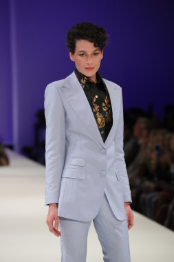 Malan Breton moda gösterisi sırasında New York Moda Haftası 