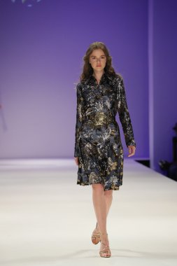 Malan Breton moda gösterisi sırasında New York Moda Haftası 