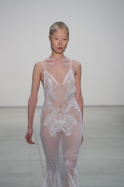 Lisa N. Hoang bahar 2017 New York Moda Haftası sırasında