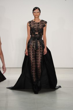 Lisa N. Hoang bahar 2017 New York Moda Haftası sırasında