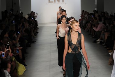 Lisa N. Hoang bahar 2017 New York Moda Haftası sırasında 