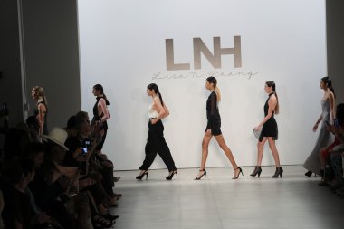 Lisa N. Hoang bahar 2017 New York Moda Haftası sırasında 