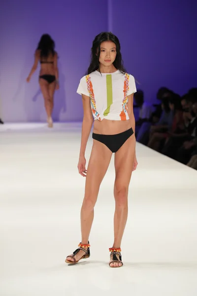 Малан Бретон моди шоу під час Нью-Йорку Тиждень моди — стокове фото