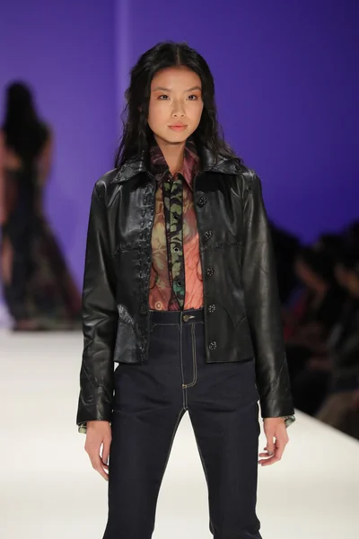 Malan Breton modeshow tijdens New York Fashion Week — Stockfoto