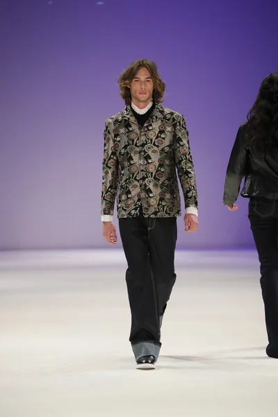 Desfile de moda Malan Breton durante la Semana de la Moda de Nueva York — Foto de Stock