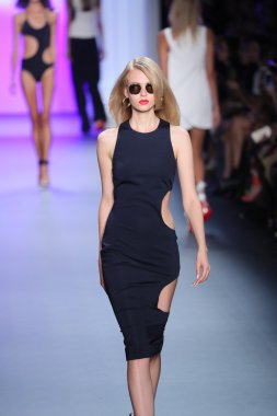 Cushnie Et Ochs moda gösterisi sırasında New York Moda Haftası