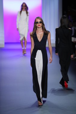 Cushnie Et Ochs moda gösterisi sırasında New York Moda Haftası