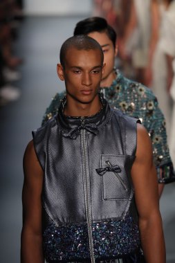 New York Moda Haftası sırasında Son Jung Wan Pist