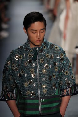 New York Moda Haftası sırasında Son Jung Wan Pist