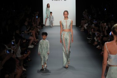 Vicky Zhang Parent çocuk koleksiyonu