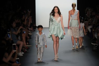 Vicky Zhang Parent çocuk koleksiyonu