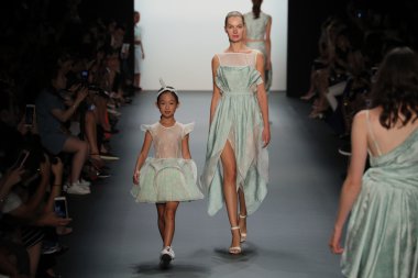 Vicky Zhang Parent çocuk koleksiyonu 