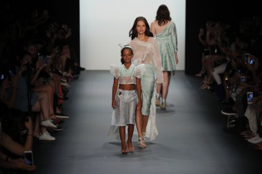 Vicky Zhang Parent çocuk koleksiyonu 