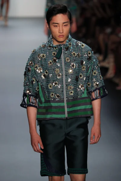 Son Jung Wan Runway durante a New York Fashion Week — Fotografia de Stock