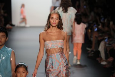 Vicky Zhang Parent çocuk koleksiyonu