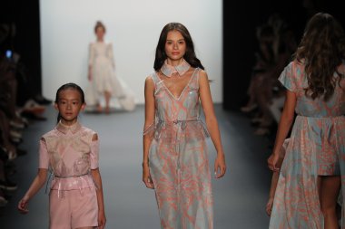 Vicky Zhang Parent çocuk koleksiyonu 