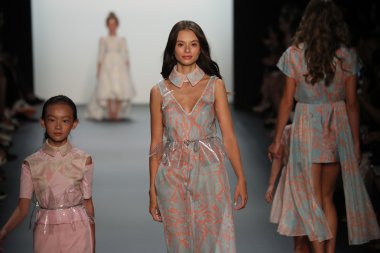 Vicky Zhang Parent çocuk koleksiyonu 