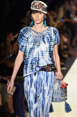 New York Moda Haftası sırasında Desigual defile