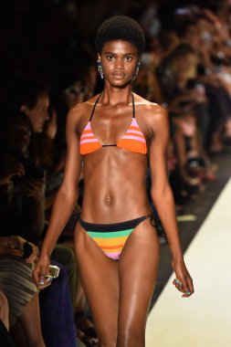 New York Moda Haftası sırasında Desigual defile