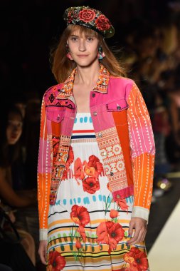 New York Moda Haftası sırasında Desigual defile