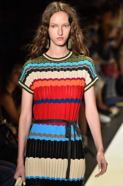 Desigual desfile de moda durante New York Fashion Week — Fotografia de Stock