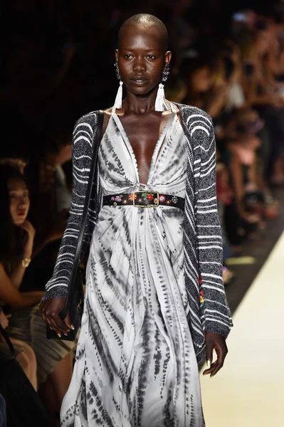 Desigual desfile de moda durante New York Fashion Week — Fotografia de Stock