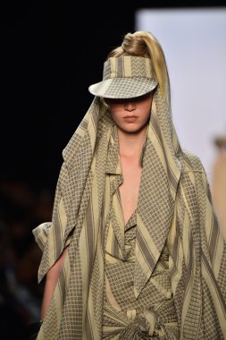  Nicholas K İlkbahar 2017 New York Moda Haftası defilesi