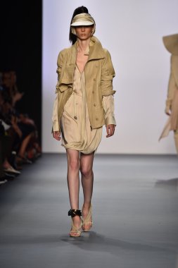  Nicholas K İlkbahar 2017 New York Moda Haftası defilesi