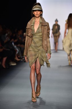  Nicholas K İlkbahar 2017 New York Moda Haftası defilesi