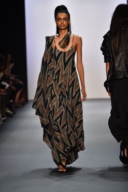  Nicholas K İlkbahar 2017 New York Moda Haftası defilesi