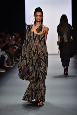  Nicholas K İlkbahar 2017 New York Moda Haftası defilesi