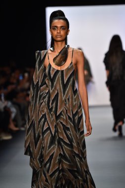  Nicholas K İlkbahar 2017 New York Moda Haftası defilesi