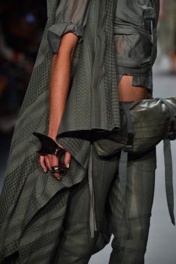  Nicholas K İlkbahar 2017 New York Moda Haftası defilesi