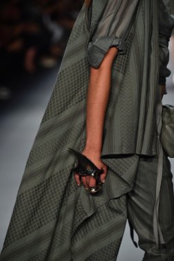  Nicholas K İlkbahar 2017 New York Moda Haftası defilesi