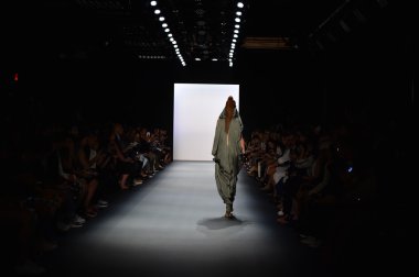 Nicholas K İlkbahar 2017 New York Moda Haftası defilesi