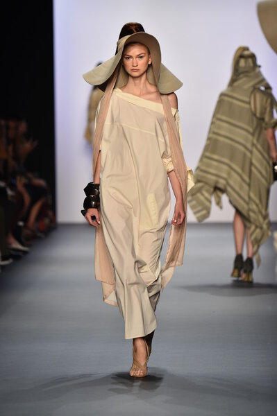  Дефиле Nicholas K Весна 2017 Нью-Йоркская неделя моды
