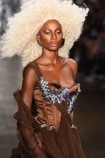 The Blonds fashion show during MADE Fashion Week — Stock Photo, Image