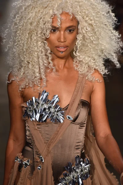 Le défilé Blonds pendant la Fashion Week MADE — Photo