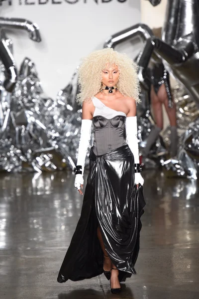 The Blonds fashion show during MADE Fashion Week — Stock Photo, Image