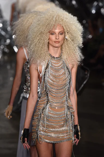 The Blonds fashion show during MADE Fashion Week — Stock Photo, Image