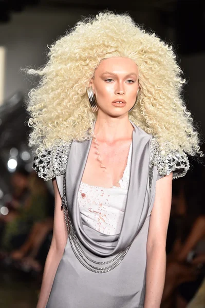 The Blonds fashion show — Stock Photo, Image