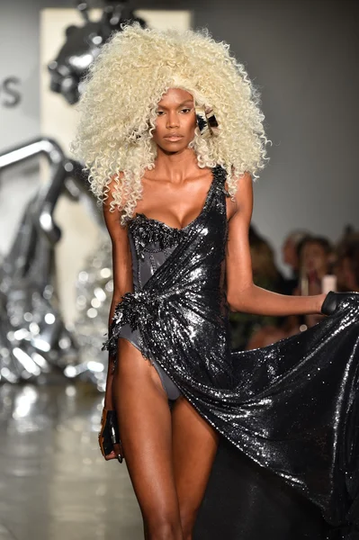 De modeshow Blonds — Stockfoto