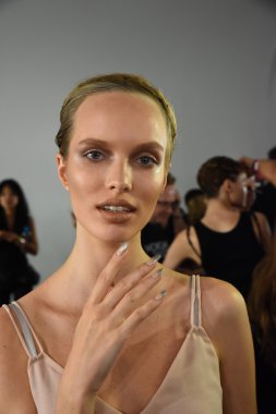  Blonds gösterisi sırasında sahne arkası