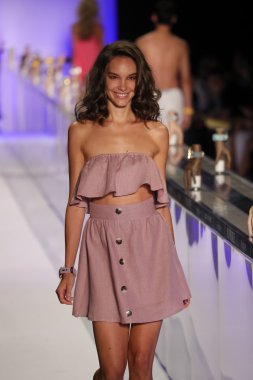  Kyboe! Defile sırasında New York Moda Haftası