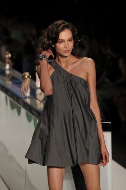  Kyboe! Defile sırasında New York Moda Haftası